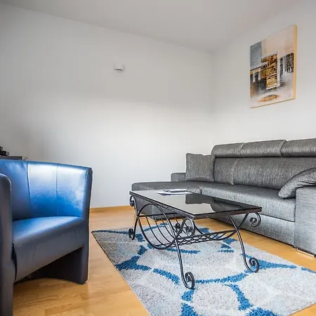 Executive Galeria Park Apartment *